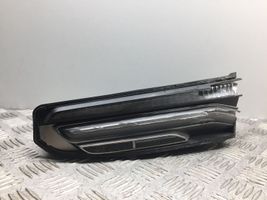 BMW 8 G15 Lampy tylnej klapy bagażnika 63217445780