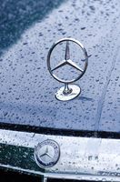 Mercedes-Benz E W210 Ražotāja emblēma A2218800086
