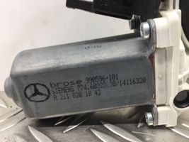 Mercedes-Benz CLC CL203 Silniczek podnośnika szyby drzwi przednich A2118201842