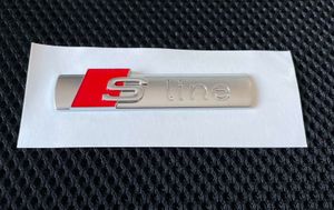 Audi TT TTS RS Mk3 8S Mostrina con logo/emblema della casa automobilistica 8N0853601A