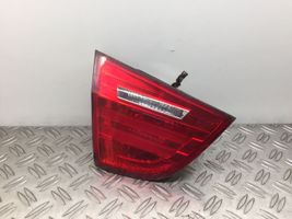 BMW 3 E90 E91 Lampy tylnej klapy bagażnika 7154155