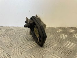 BMW 4 F32 F33 Jäähdyttimen kehyksen suojapaneelin kiinnike 8620732