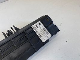 BMW 3 F30 F35 F31 Šoninė dalis radiatorių panelės (televizoriaus) 7600536