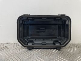 BMW 3 GT F34 Fuse box cover 9224872