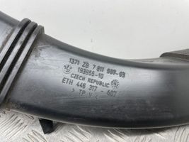 BMW 5 F10 F11 Część rury dolotu powietrza 7811597