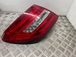 Mercedes-Benz C W204 Lampa tylna 2049060403