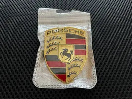 Porsche Cayenne (9PA) Mostrina con logo/emblema della casa automobilistica 95855967600