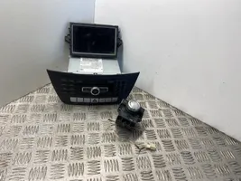 Mercedes-Benz C W204 Radio/CD/DVD/GPS-pääyksikkö A2049005908