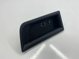 BMW 3 F30 F35 F31 Разъем AUX 9229246