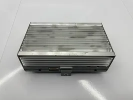 BMW M5 Amplificador de sonido 9266355