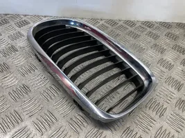 BMW 3 E90 E91 Maskownica / Grill / Atrapa górna chłodnicy 7201967