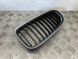 BMW 3 E90 E91 Maskownica / Grill / Atrapa górna chłodnicy 7201967