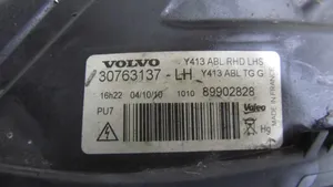 Volvo XC60 Lampa przednia 