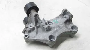 Nissan X-Trail T32 Soporte del alternador 117105124R