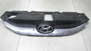 Hyundai ix35 Etupuskurin ylempi jäähdytinsäleikkö 