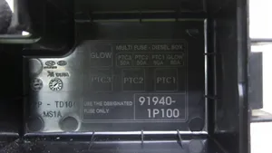 Hyundai ix20 Relay mounting block 