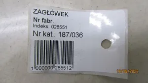 Volvo XC60 Zagłówek fotela tylnego 1357618