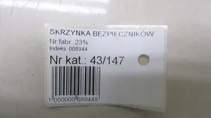 SsangYong Tivoli Módulo de fusible 8215035240