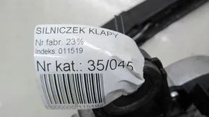 Ford Kuga I Galinio stiklo valytuvo varikliukas 8V4117K441AC