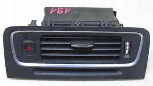 Volvo V60 Dysze / Kratki środkowego nawiewu deski rozdzielczej 