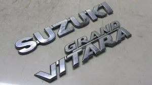 Suzuki Grand Vitara II Logo, emblème de fabricant 