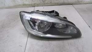 Volvo S60 Lampa przednia 