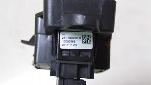 Renault Trafic III (X82) Cruise control switch 