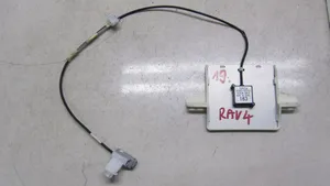 Toyota RAV 4 (XA40) Antena GPS 8686042052