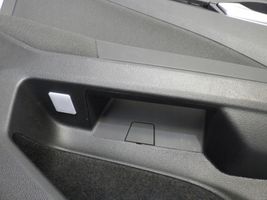 Volkswagen Golf VIII Apšuvums aizmugurējām durvīm 5H2867011AG