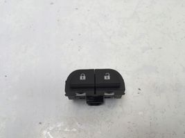 Nissan Qashqai J12 Interruttore a pulsante della chiusura centralizzata E220267A