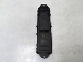 Nissan Qashqai J12 Interruttore di controllo dell’alzacristalli elettrico 254016UB4A