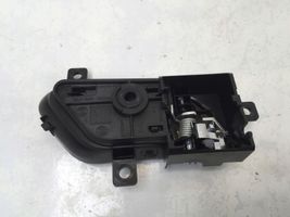 Nissan Qashqai J12 Klamka wewnętrzna drzwi tylnych 806716UA0A