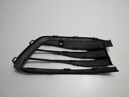 Volkswagen Golf VIII Grille inférieure de pare-chocs avant 5H0853665J