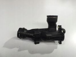 Audi Q2 - Termostaatin kotelo 04L121111Q