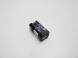 Hyundai i20 (BC3 BI3) Connecteur/prise USB 96125Q0020