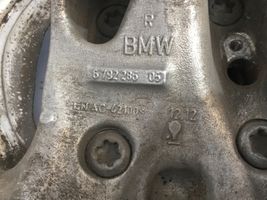 BMW 2 F22 F23 Etupyörän navan laakerikokoonpano 6873740