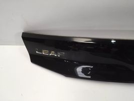 Nissan Leaf II (ZE1) Copertura striscia fanale posteriore/targa 908105SH0A