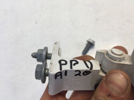 Audi A1 Cerniera inferiore della portiera anteriore 8W0831404A