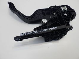 Hyundai Bayon Sankabos pedalas 32802Q0EA0