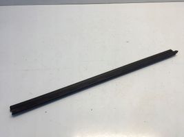 Opel Corsa F Moulure de vitre de la porte avant 9823197180