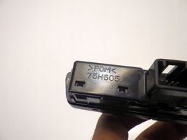 Suzuki SX4 S-Cross Botón interruptor de luz de peligro 75H605