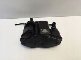 Mercedes-Benz SLC R172 Serbatoio a carbone attivo per il recupero vapori carburante A1724700300