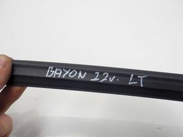 Hyundai Bayon Rivestimento modanatura del vetro della portiera posteriore USZCZELKA SZYBY