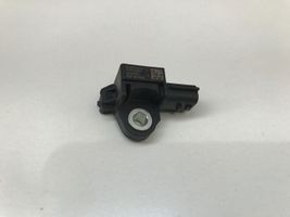 Nissan Qashqai J12 Czujnik uderzenia Airbag 985816UA0A