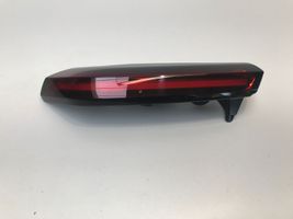 Citroen C4 III e-C4 Luci posteriori del portellone del bagagliaio 9831120680