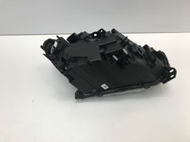 Volvo XC40 Lampa przednia 32342522