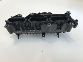 Volvo XC40 Collettore di aspirazione 32257849