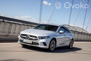 Mercedes-Benz A W177 Vitre de fenêtre porte arrière A1777300802