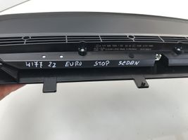 Mercedes-Benz A W177 Trzecie światło stop A1779067504