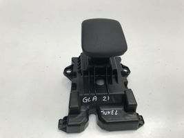 Mercedes-Benz GLA H247 Altri elementi della console centrale (tunnel) A2476830400